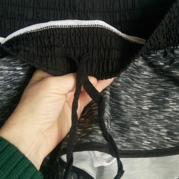 So running shorts - Picture 4 of 6